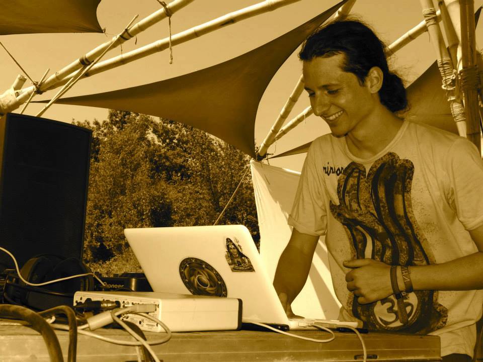 Музыкант Suduaya