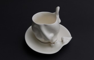 Оживающая Керамика: Мастер Динамики И Сюрреализма Джонсон Цанг